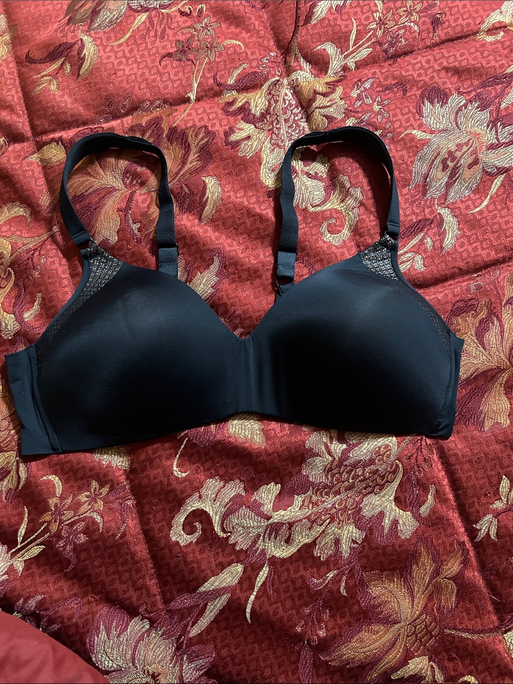 Warner’s 36C Cloud 9 Women’s Smooth Wireless Push Up,  Lightly Padded Black Bra